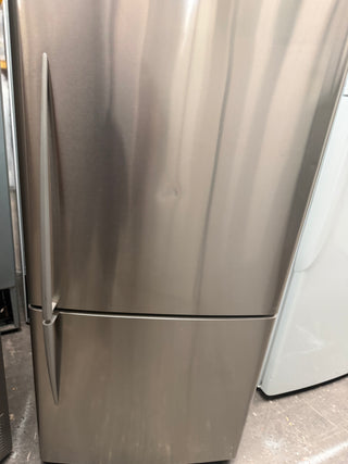Fisher & Paykel 442L Bottom Mount Fridge [Refurbished]